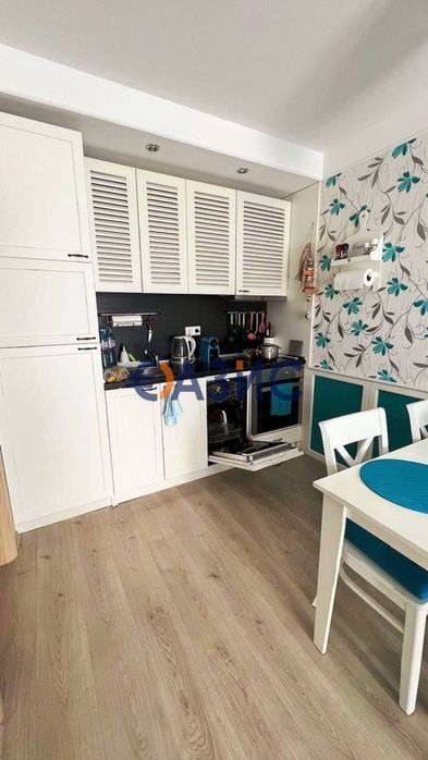 Продава се Тристаен апартамент в к.к. Слънчев бряг - 100 кв.м за 1500 €/кв.м - Снимка #4