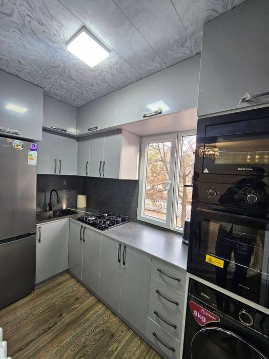 Продается 2в3/3/5 50м2 в Максим Горький, ор-р: м. БИЙ