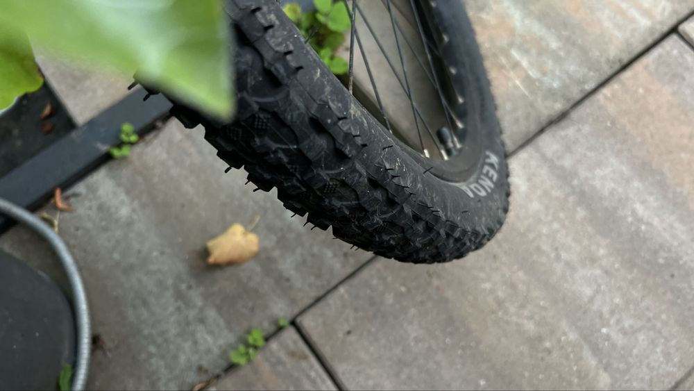 Vând Bicicletă Mountain Bike Carrera Vengeance – Mărime L (Cadru Negru