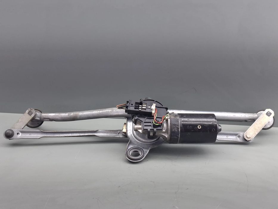 Ansamblu stergatoare parbriz volan pe stanga 0 390 241 355 BMW Seria 3