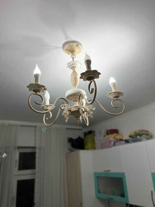 Продам люстра 4 вида