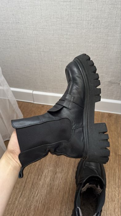 Продам зимние челси, натуралка