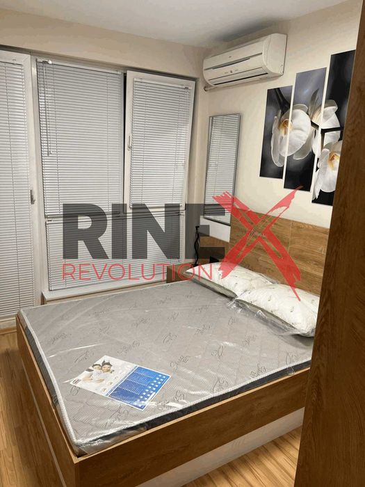 Дава се под наем Тристаен апартамент в Пловдив, Център - 110 кв.м за 700 € - Снимка #8