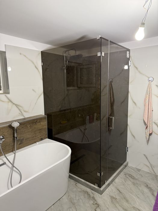 Cabine de dus, balustrada sticla