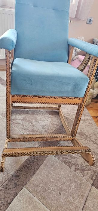 Люлеещ стол от дърво