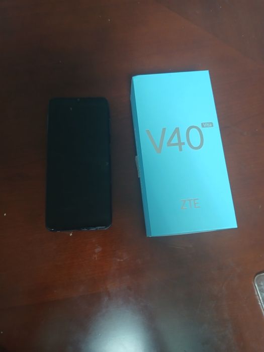 Продам ZTE  V40 Vita