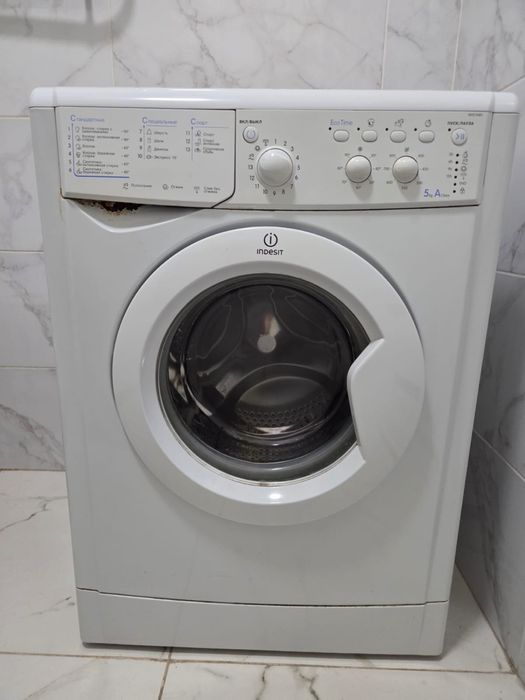 Продам стиральную машину indesit, загрузка до 5 кг