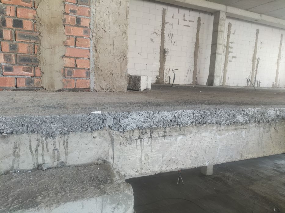 Бригада строителей стяжка полов