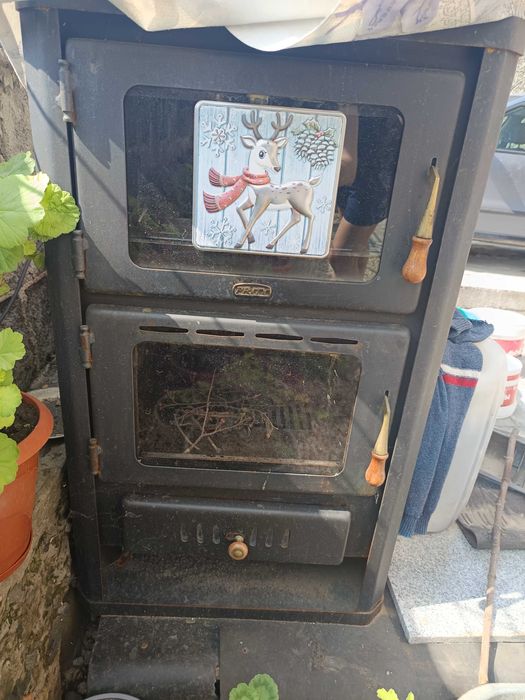 Камина отоплителна с водонагревател