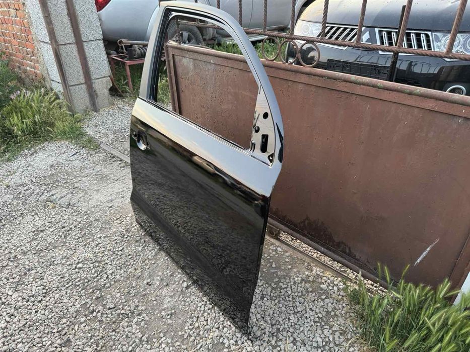 Предна дясна врата за Фолксваген Амарок Volkswagen Amarok