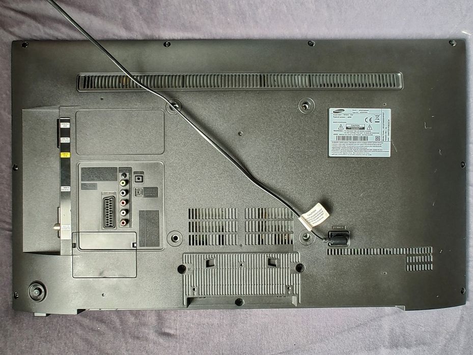 Samsung UE32F5000AW за части !
