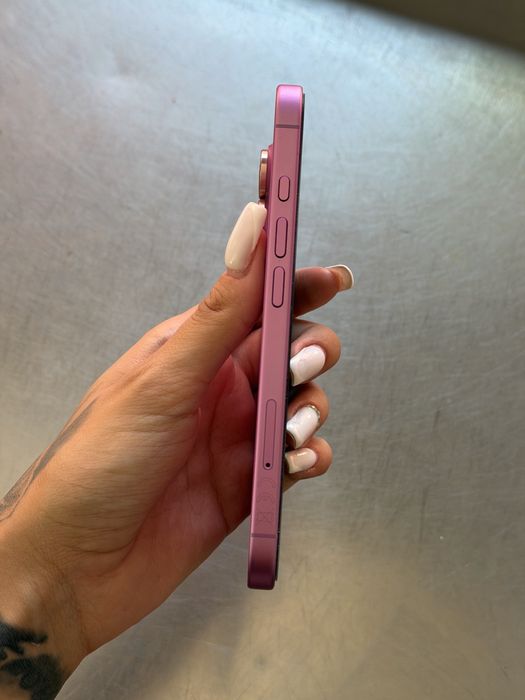 Vand iphone 16 roz