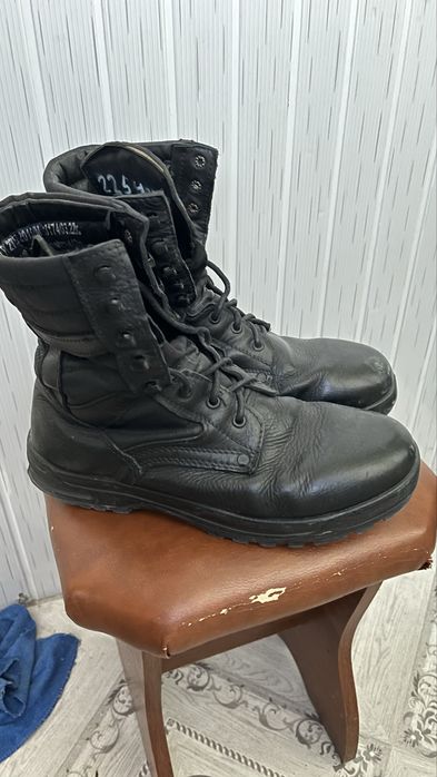Продам      Берцы