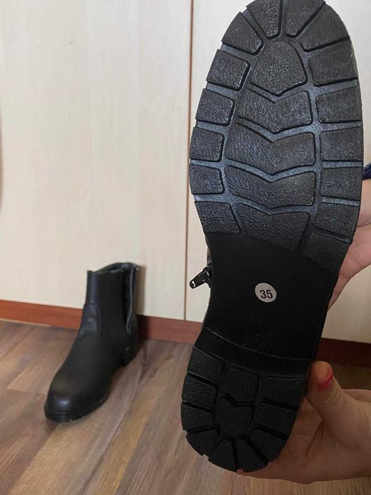 Нови военни кубинки номер 36-камуфлажни  И  черни  топли боти 35 ном