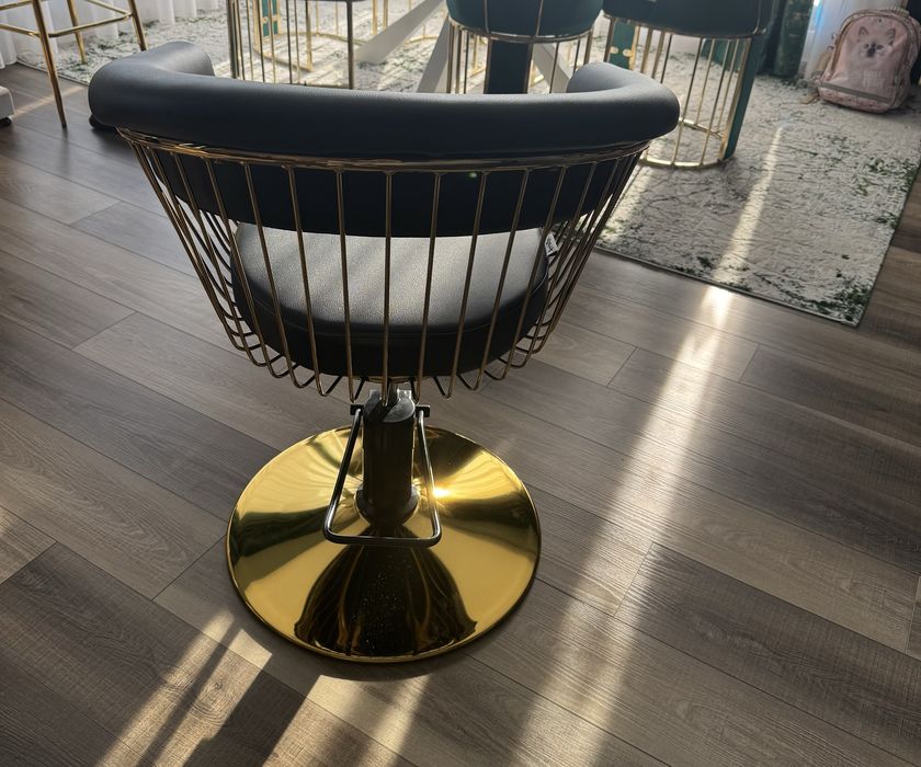 Scaun frizerie gold luxury hidraulic , reglabil inaltime