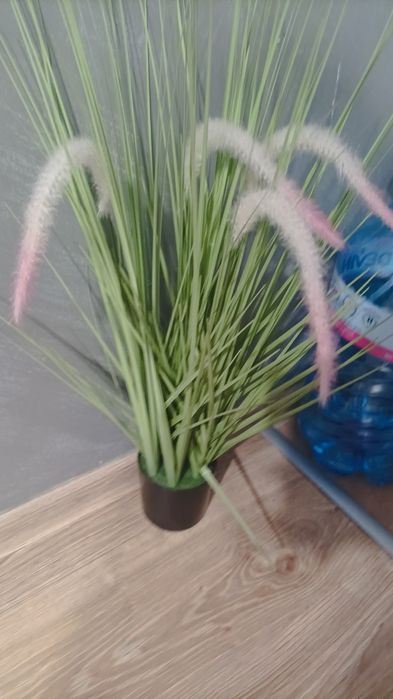 Продавам изкуствено цвете