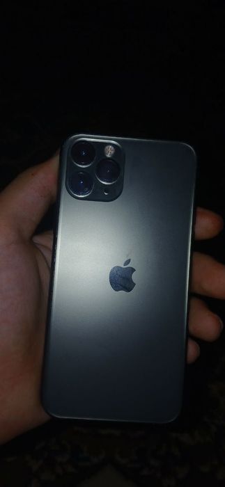 Iphon 11 pro 64 talik 100 yumkisi tt bor fes yuq naxtga 2.500