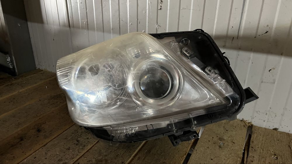 Десен фар Toyota Land Cruiser