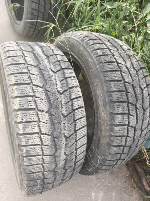 Шины toyo 215,55,17