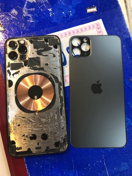 Замена битых задних стекл на Iphone