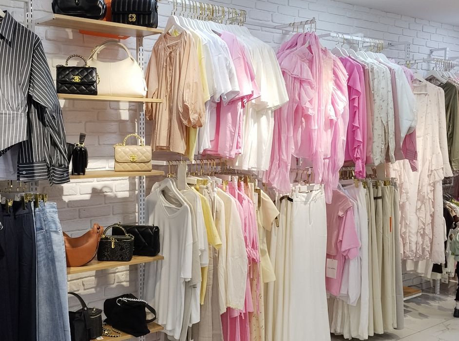 Ветрина, стеллаж