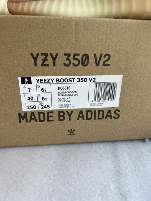 Yeezy 350 Bone marimea 40