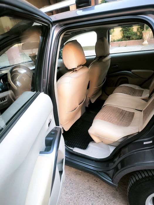 Прадам свое авто Mitsubishi Outlander