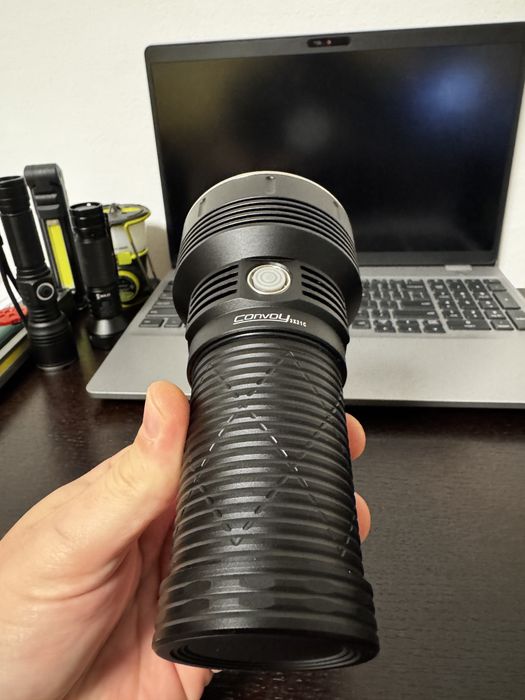 Lanterna Convoy 15000 lumeni 1200m