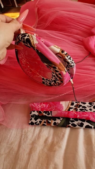 Страхотна рокля в розово-цикламено