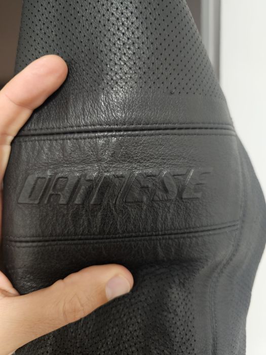 Vand geaca de piele cu Goretex Dainese, dama marimea 42/M