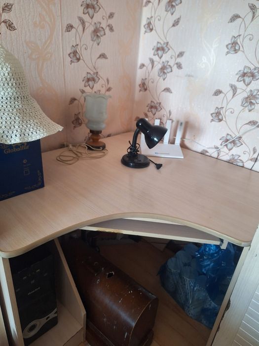 Компьютерный стол