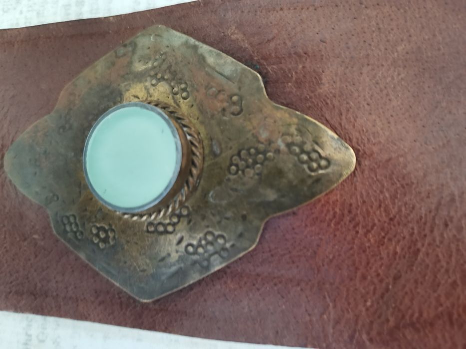 Колан с изкуствени камъни