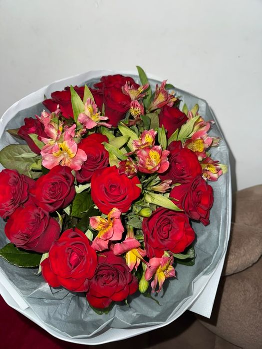 Букет микс  розы