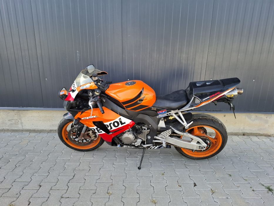 Moto M Parts Ploiesti Srl vinde Honda Cbr 1000 rr model 2007
