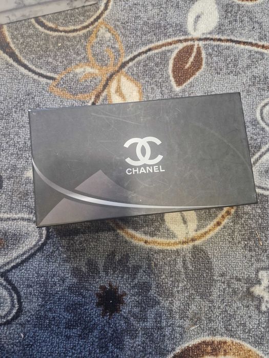 Portofel dama foarte frumos cu cutie