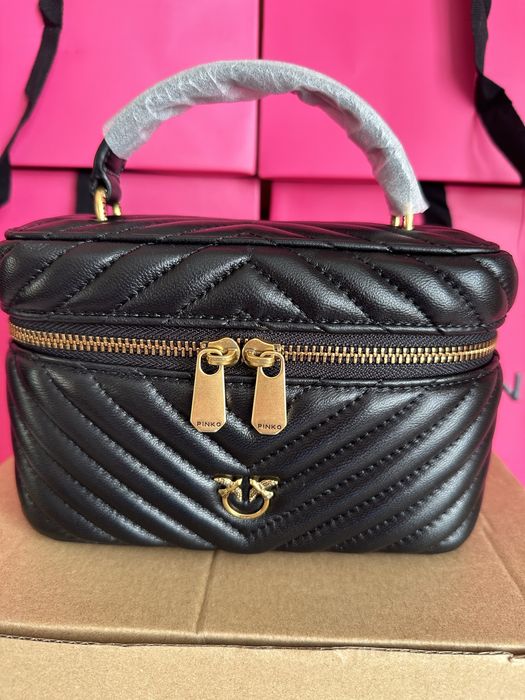 Дамска чанта PINKO Vanity Case в черен цвят