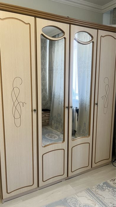 Продам спальный гарнитур