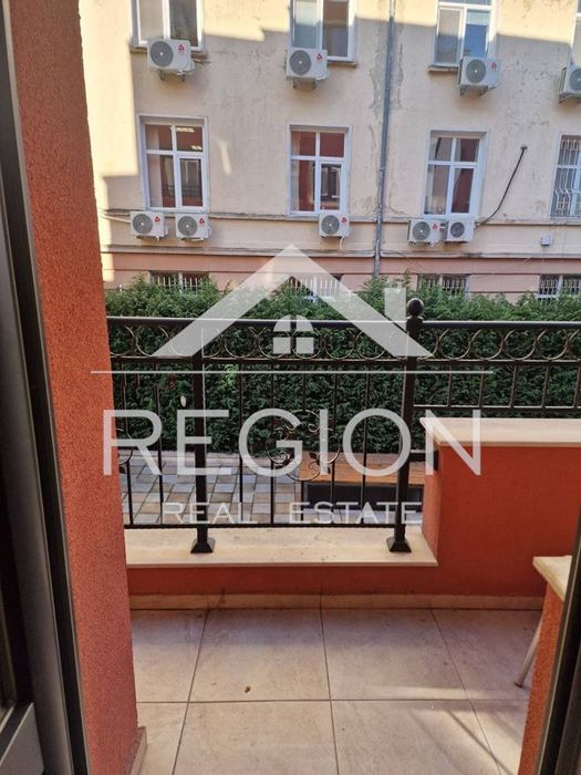 Дава се под наем Двустаен апартамент в Варна, Център - 65 кв.м за 612 € - Снимка #6