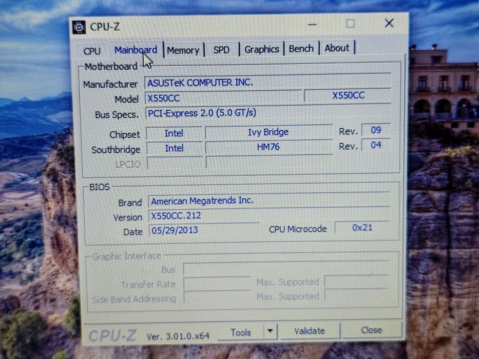Laptop Asus X550CC