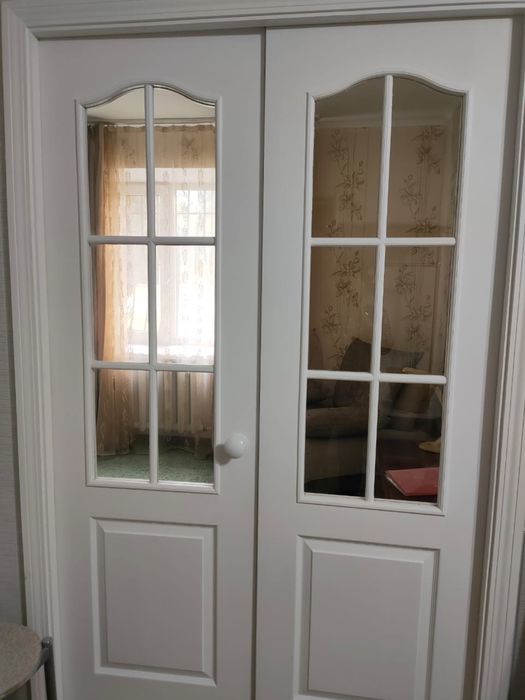 Продам двери двухстворчатые