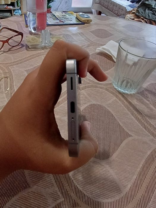 Продава се! SAMSUNG S25 FE
