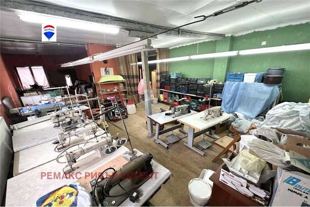 Продава се Промишлена сграда в с. Иваново, Област Русе - 480 кв.м за 194 €/кв.м - Снимка #10