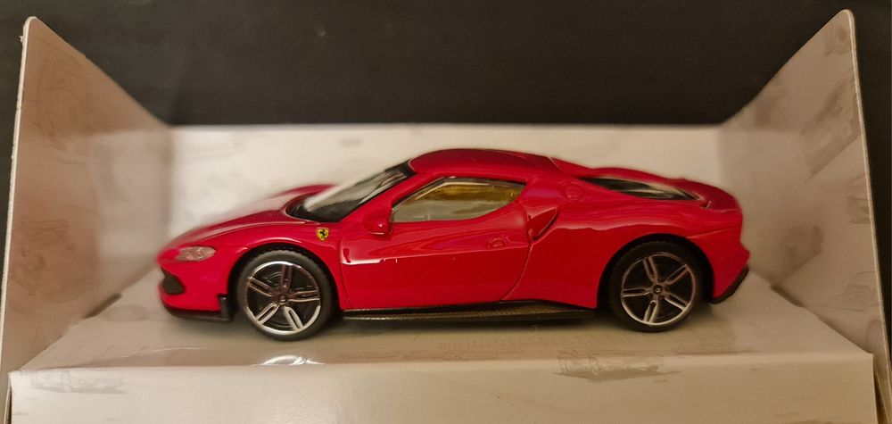 Модель автомашины Ferrari