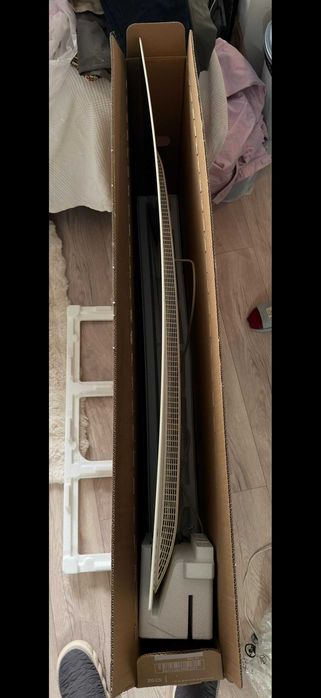 Vând televizor LG Oled curbat smart tv diagonala 140