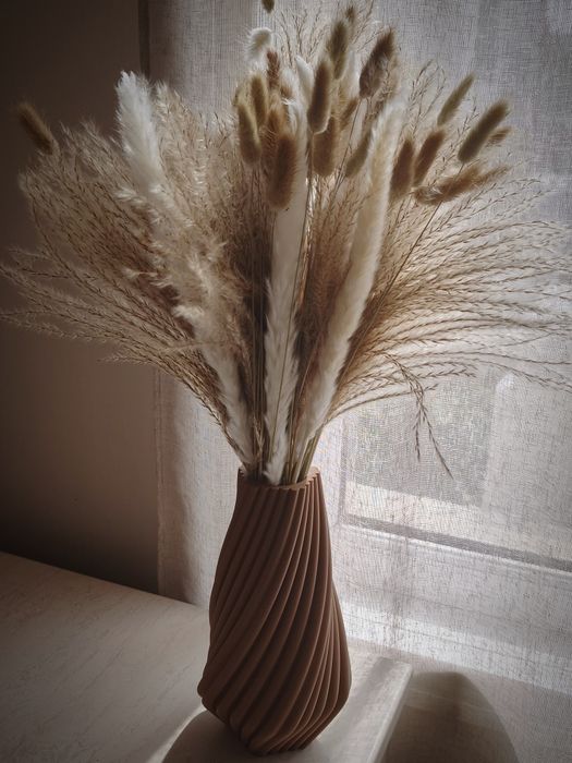 Елегантна 3D ваза