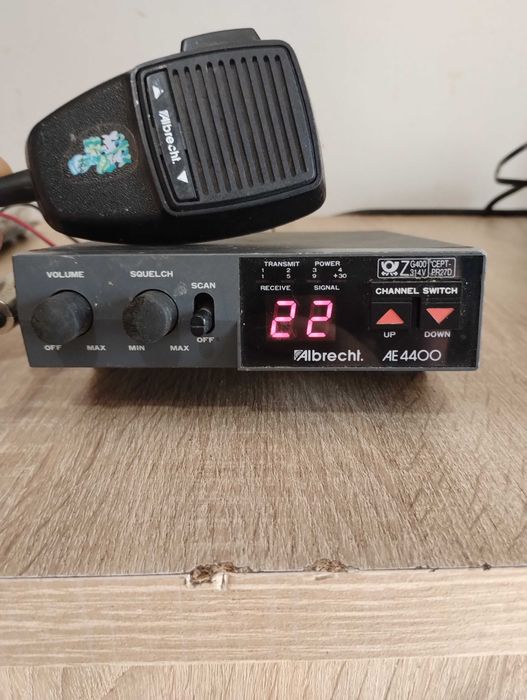 statie radio auto Albrecht AE4400