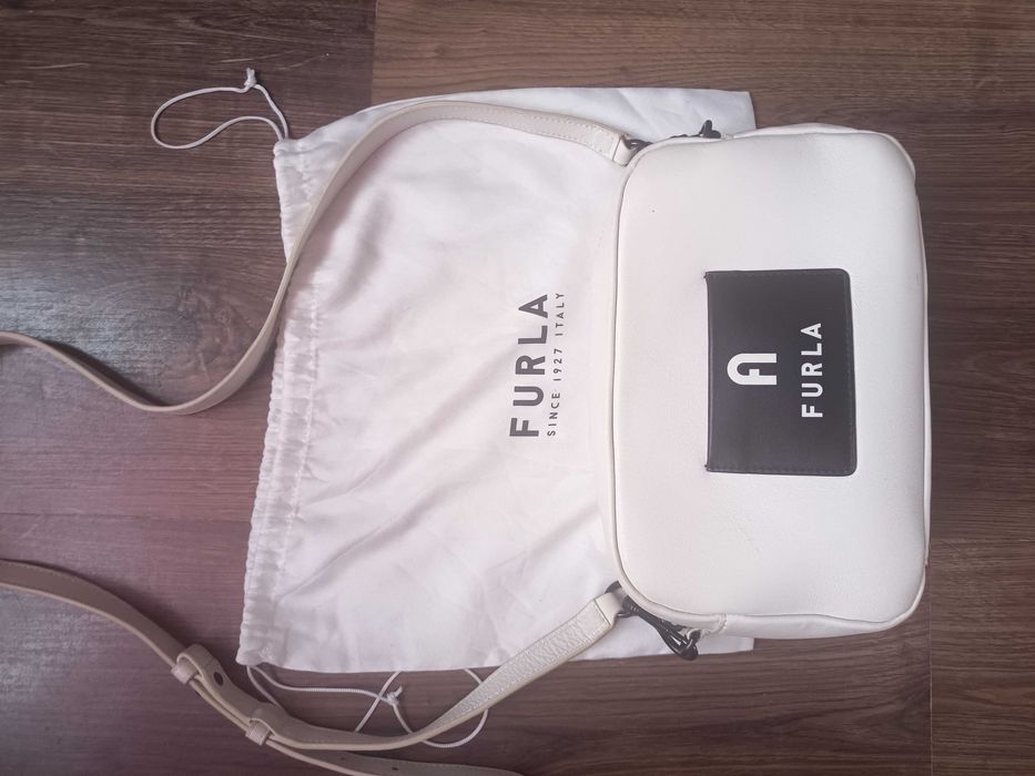 Чанта Furla бяла
