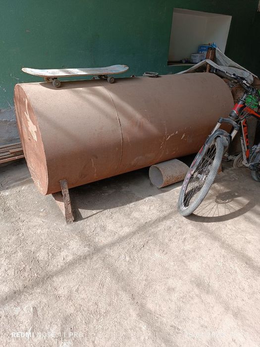 Suv va boshqa narsalar uchun bochka