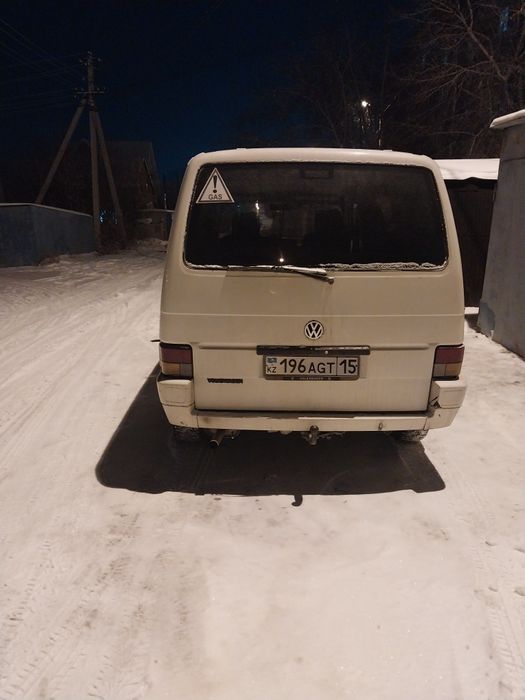 Продам Volkswagen Caravelle 1992г