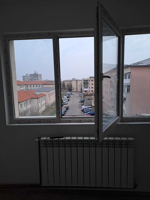 Vand apartament 3 camere